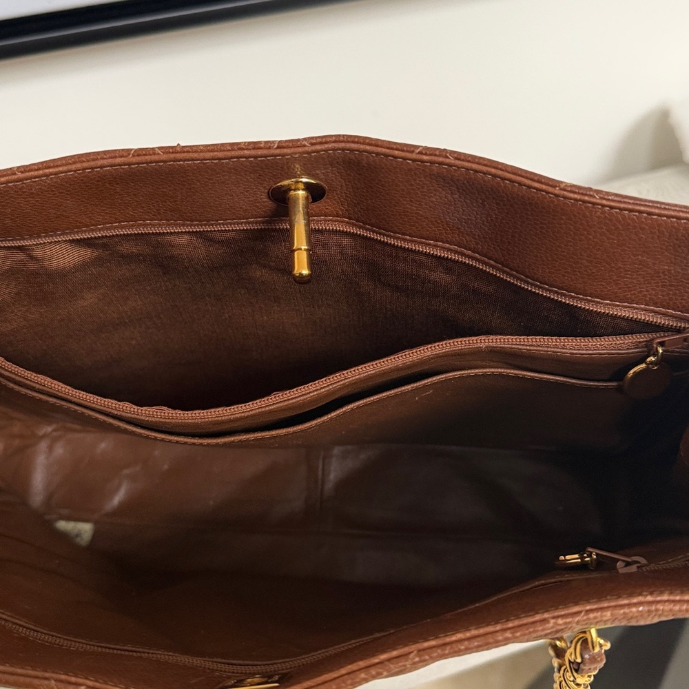 Vintage Chanel brown bag - Picture 9 of 16